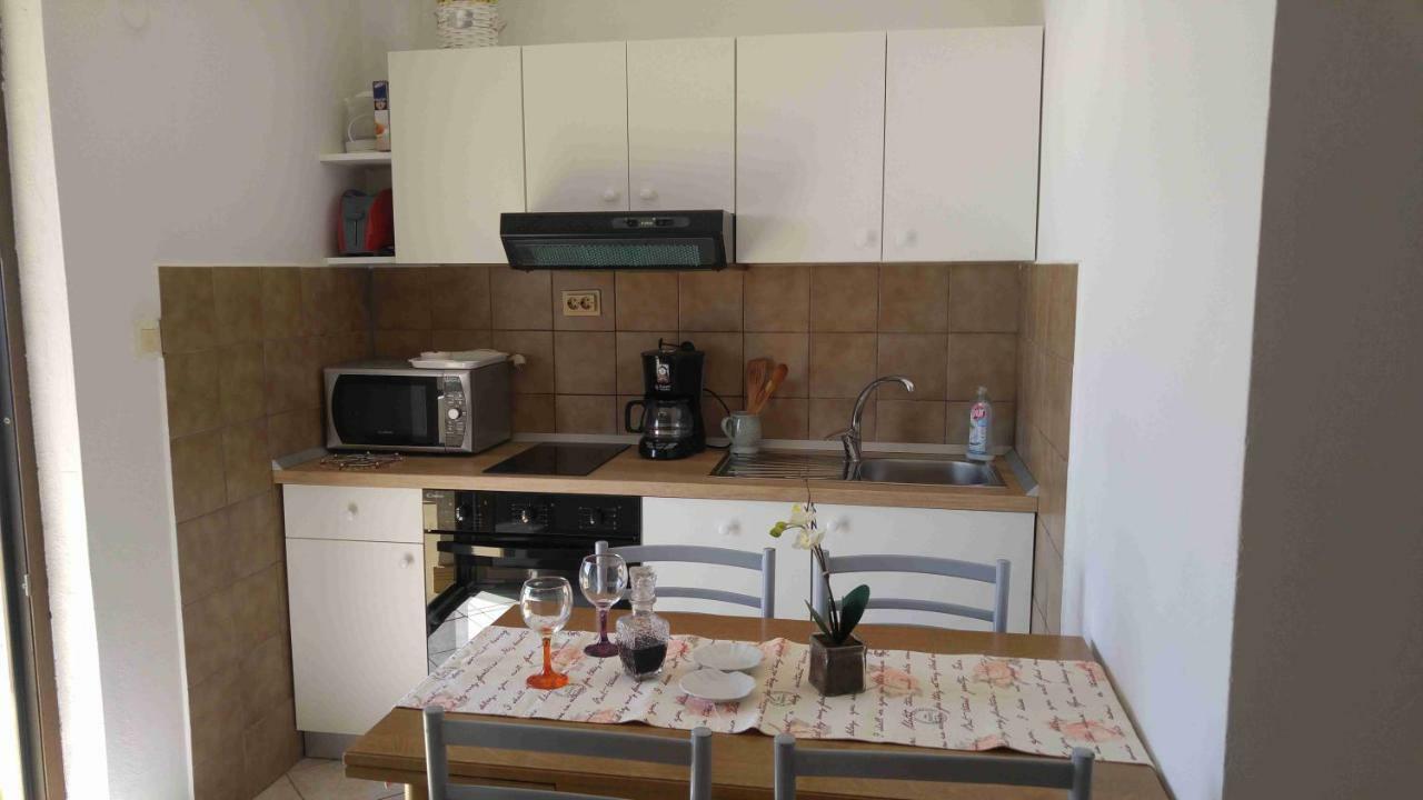 Vera Apartment 1 Rogoznica  Exterior foto
