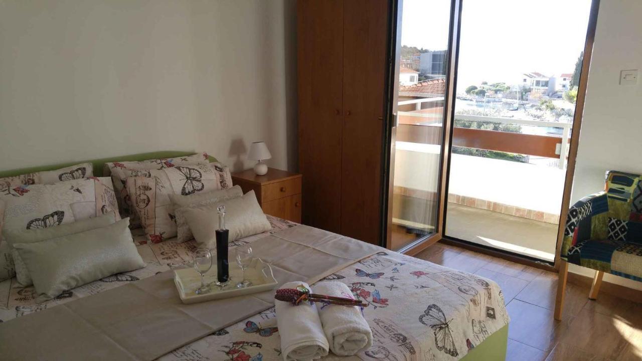 Vera Apartment 1 Rogoznica  Zimmer foto